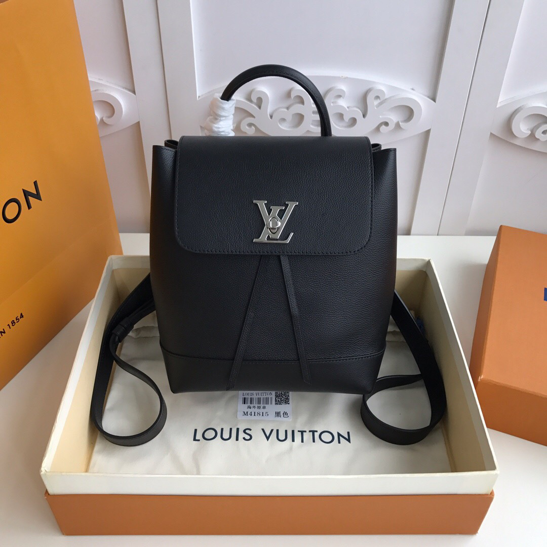 L0vis Vvtt0n Lockme Backpack Black M52734
