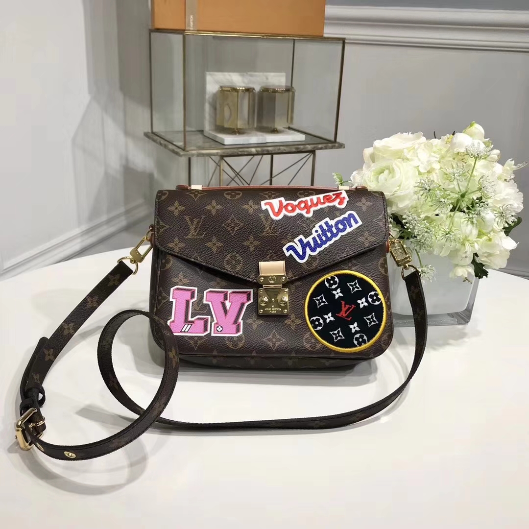 L0vis Vvtt0n POCHETTE METIS Bag M43991