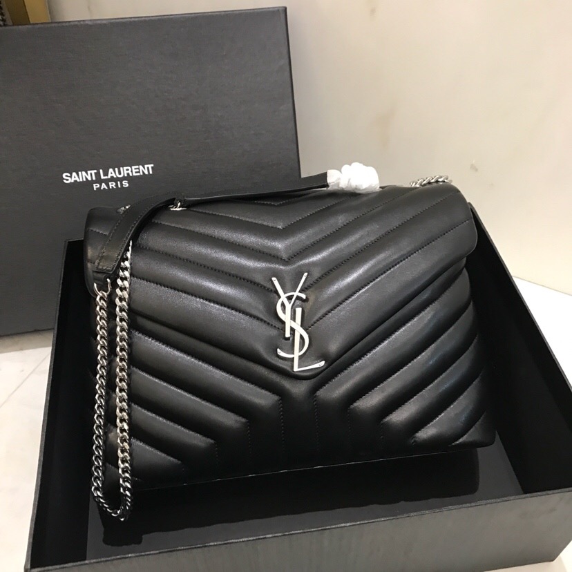 Y51 Loulou Bag 30cm 001