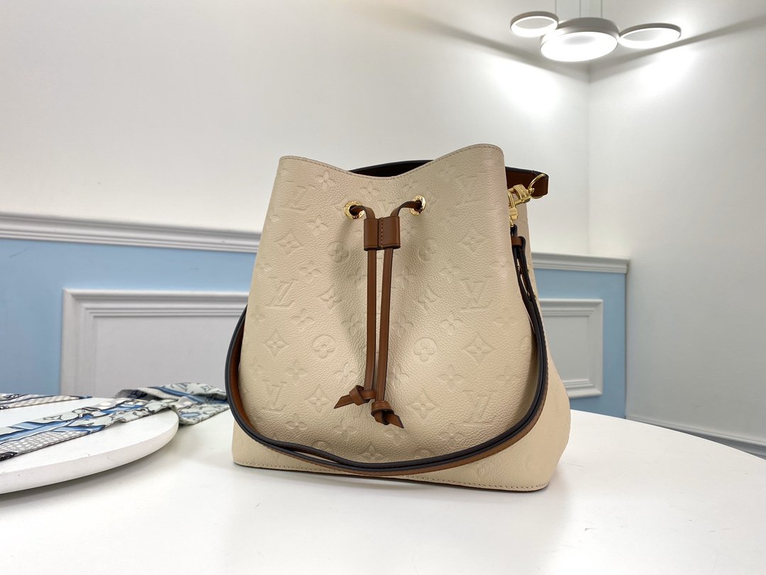 L0vis Vvtt0n M45307 Monogram NéoNoé Bag