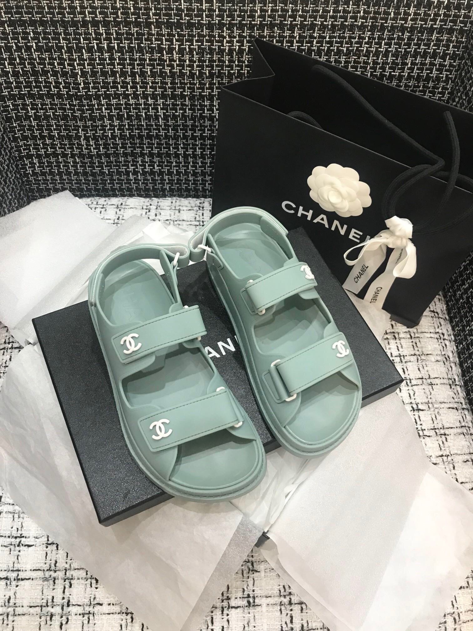 Ch**el Sandals 010