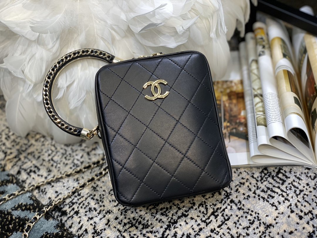 Ch**el Shoulder Bags AS1753 004