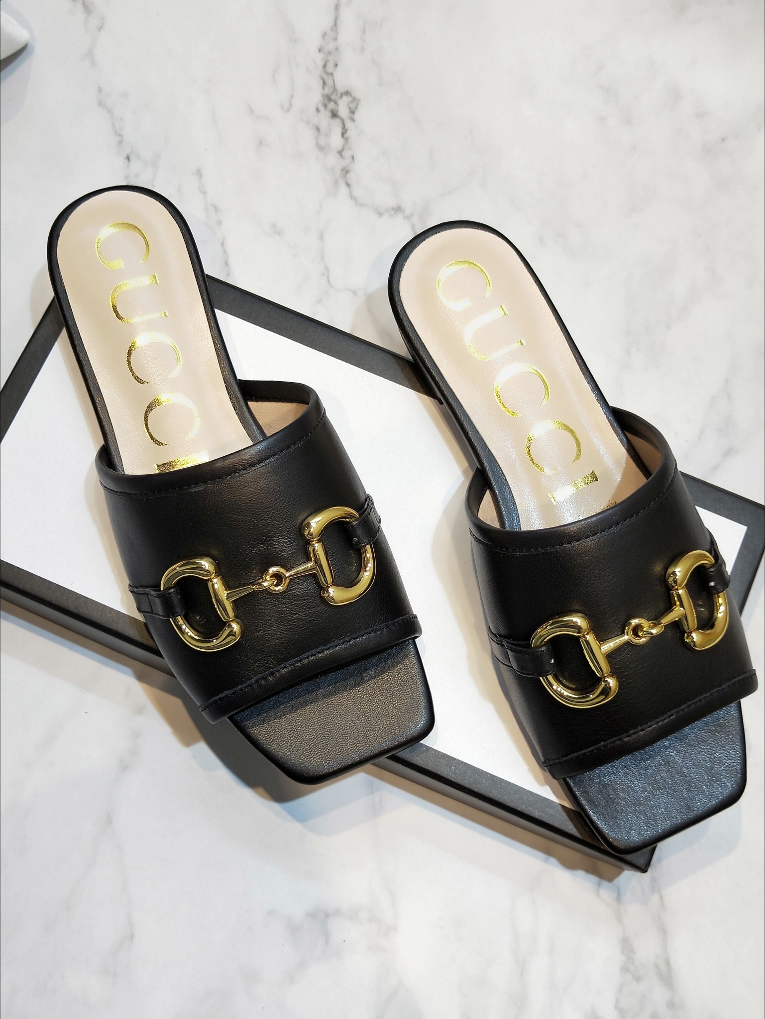 Gvc*1 Sandals 021