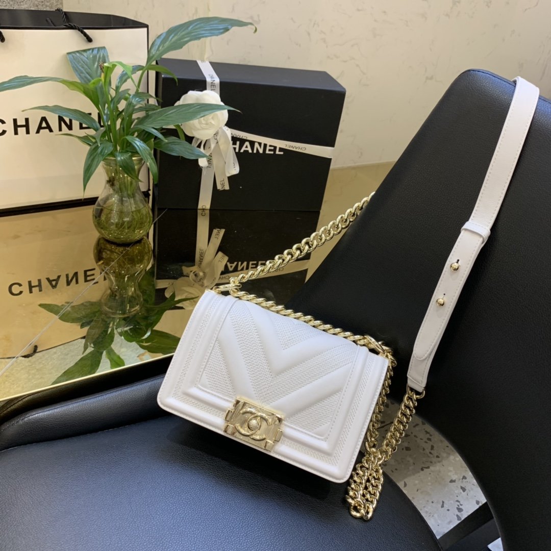 Ch**el V Boy Bag 20cm White