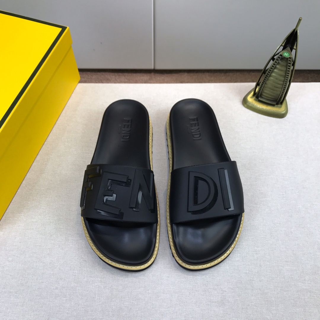 F**di Slipper
