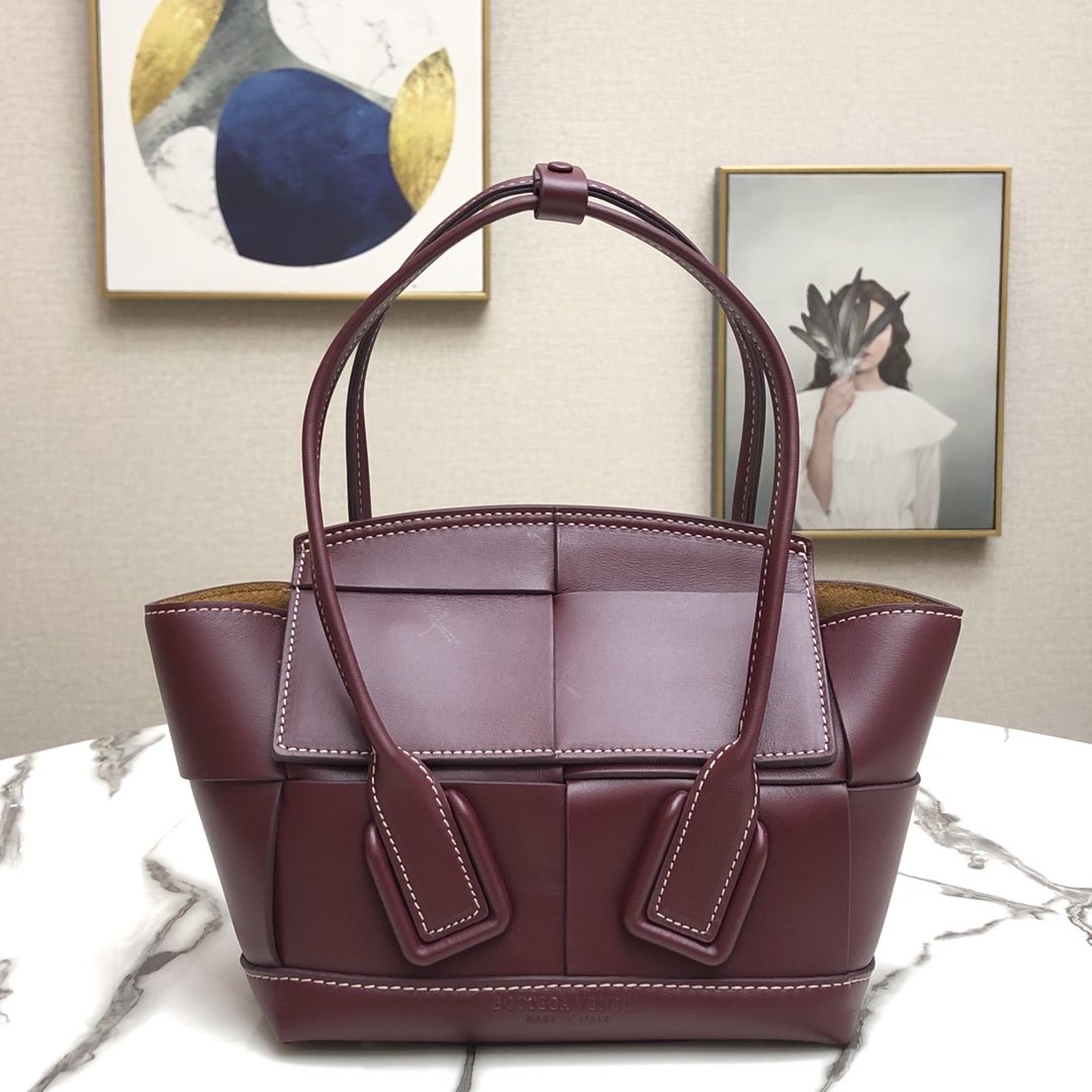 B0tt*ga Ven*ta Arco Bag 004