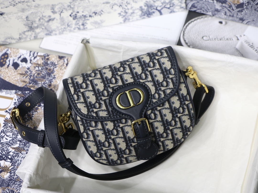 D10r Bobby Bag 18cm 001