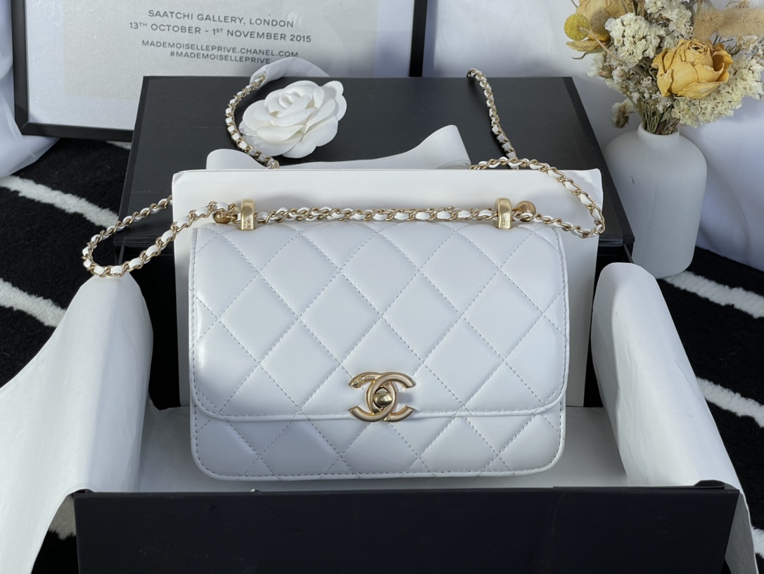 Ch**el Shoulder bag 17cm