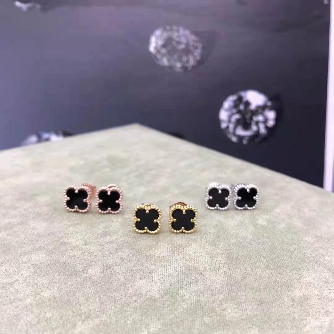 V*n Cl**f & Arp*1s Earrings
