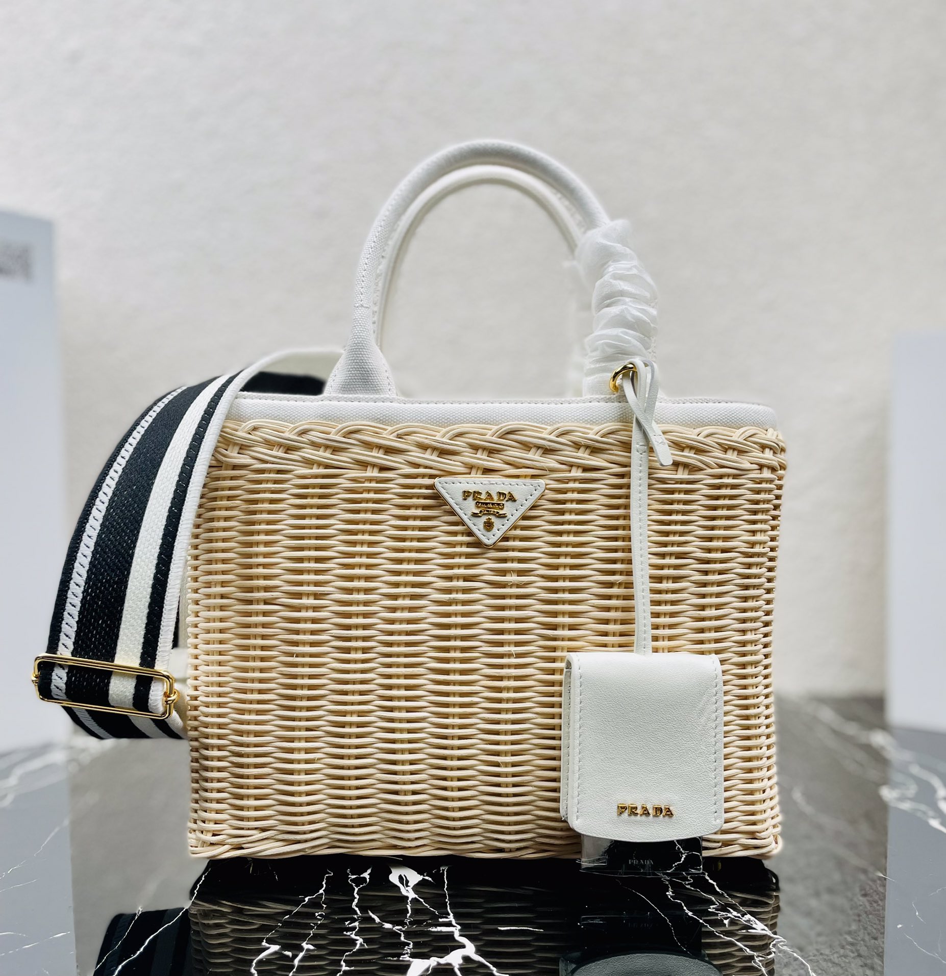 Pra*a Bucket Handle Bag 1BG835 02