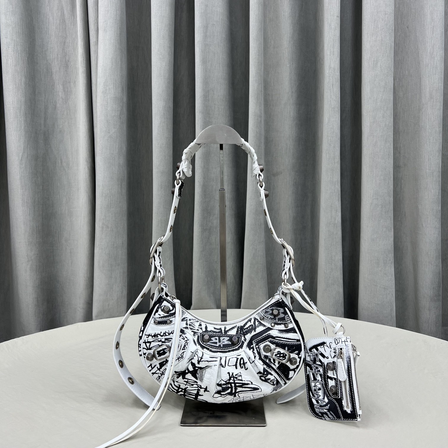 Balenciag Le Cagole Bag