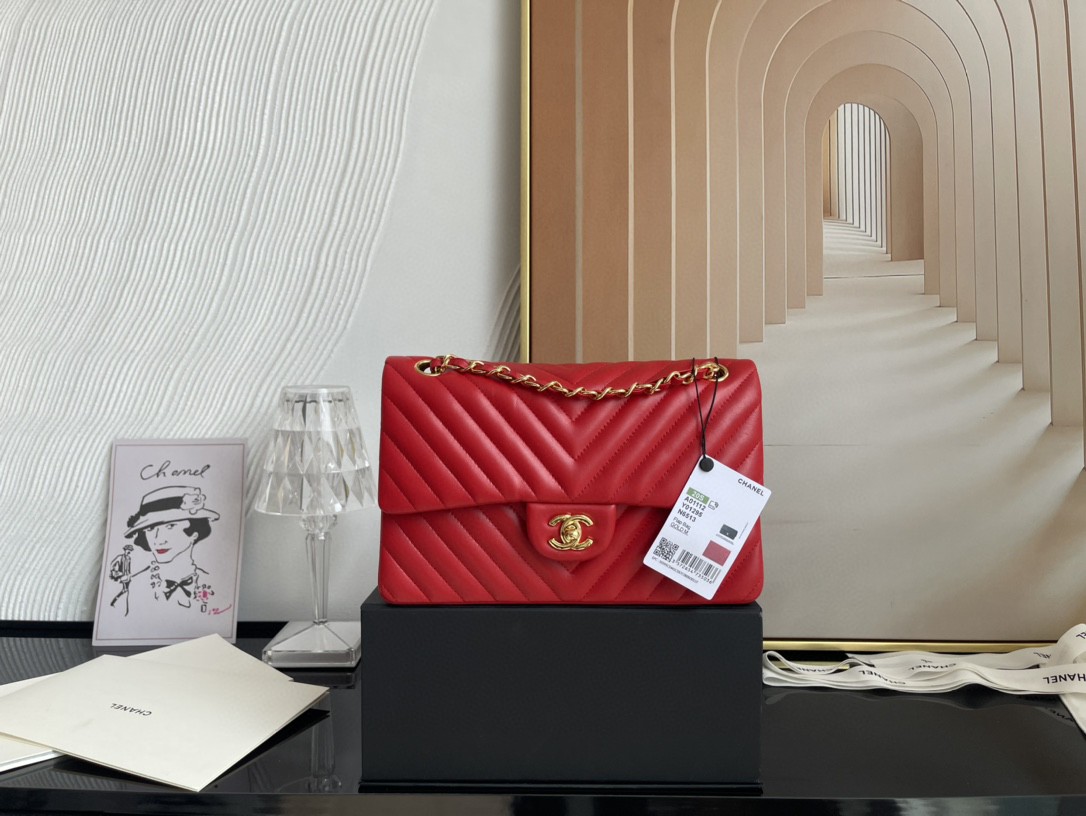 Ch**el Flap Red Chevron Lambskin 25CM With Gold Hardware