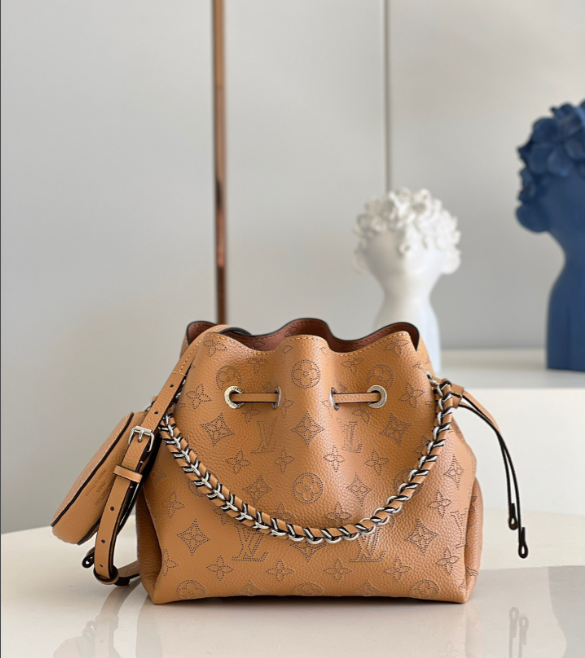 L0vis Vvtt0n Bella Bag Brown M57068