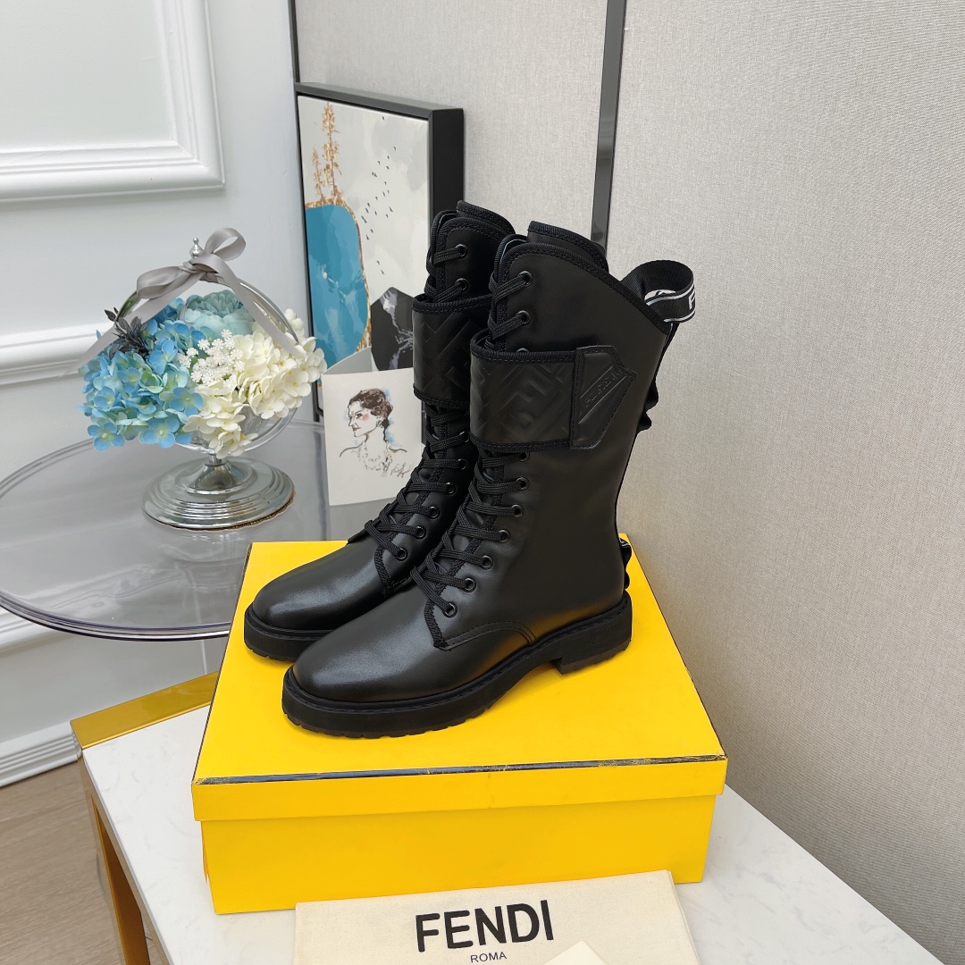 F**di Boots 05