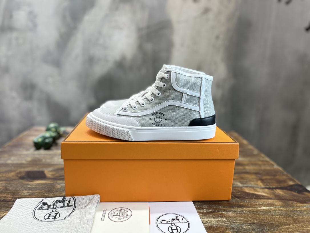 H**me5 High-Top Sneakers Grey