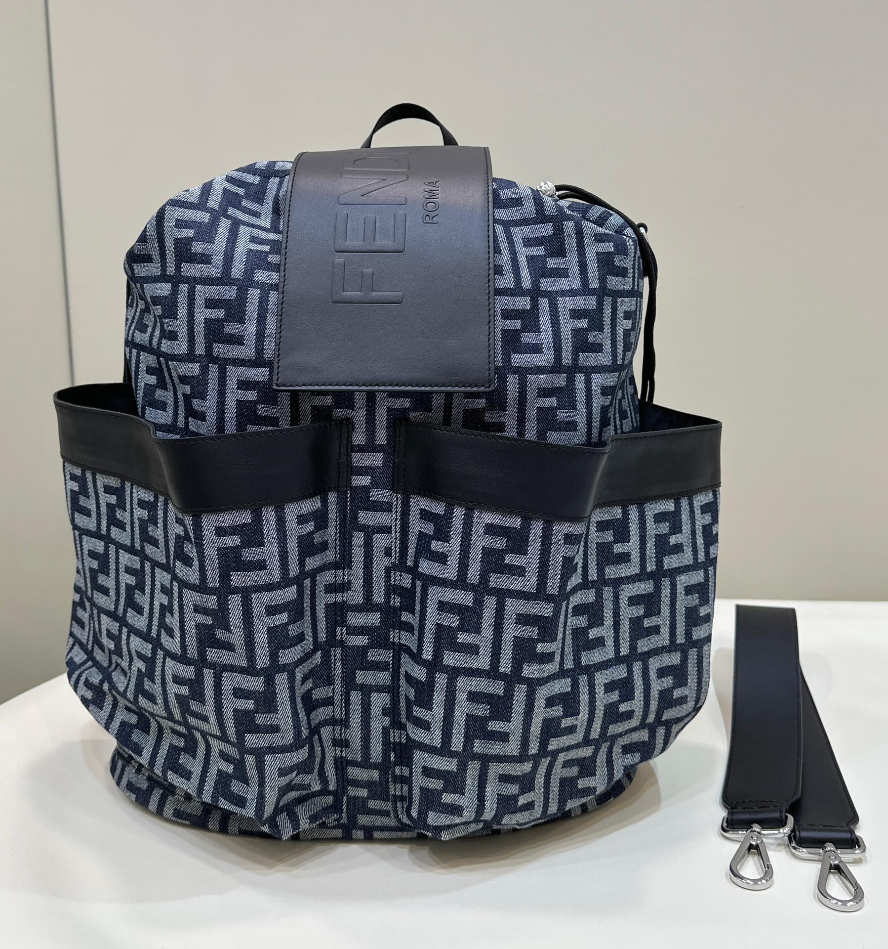 Bagsaaa F**di Black Strike Backpack In Denim With Jacquard Ff Monogram Large - 42*18*45CM