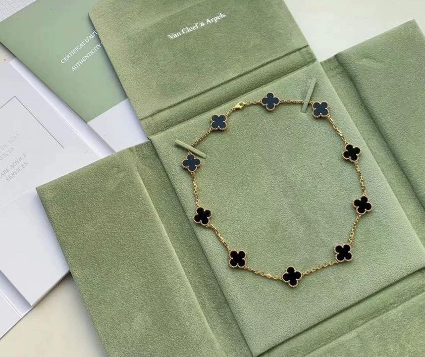 Bagsaaa V*n Cl**f & Arp*1s Black Necklace