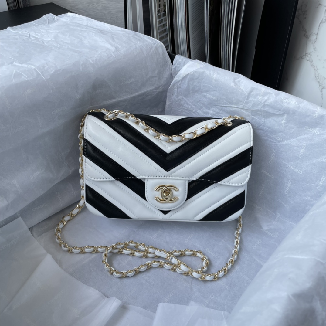 Bagsaaa Ch**el Flap Bag Chevron Black and White - 20*13*5cm