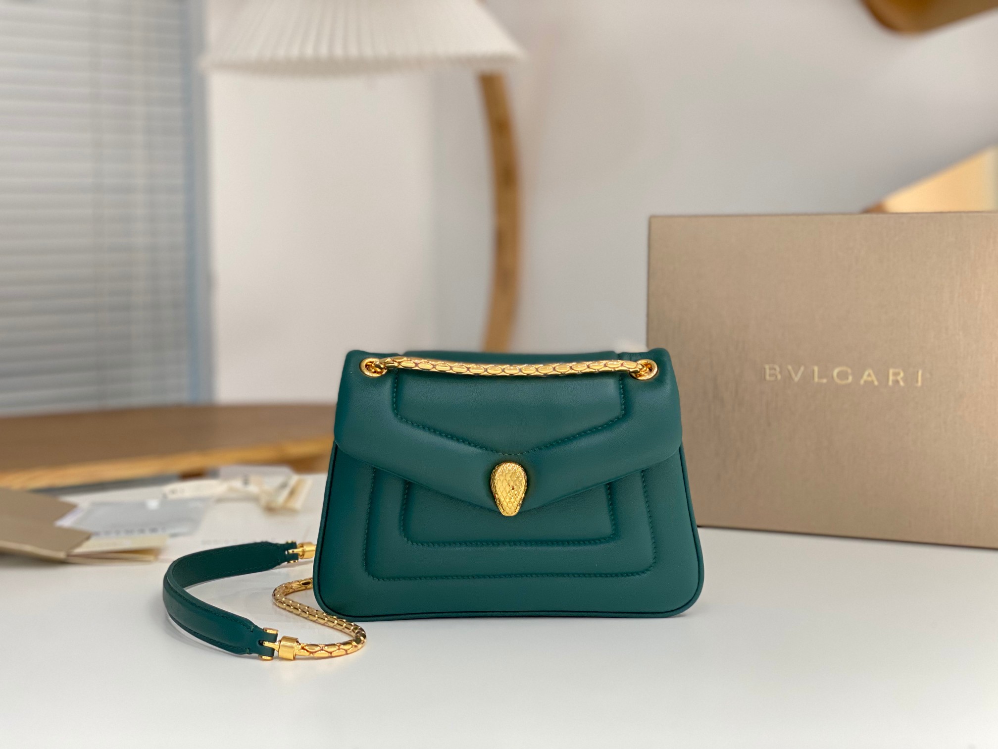 Bagsaaa Bv1g*ai Serpenti Reverse Green Bag - 22.5 X 15 X 7cm