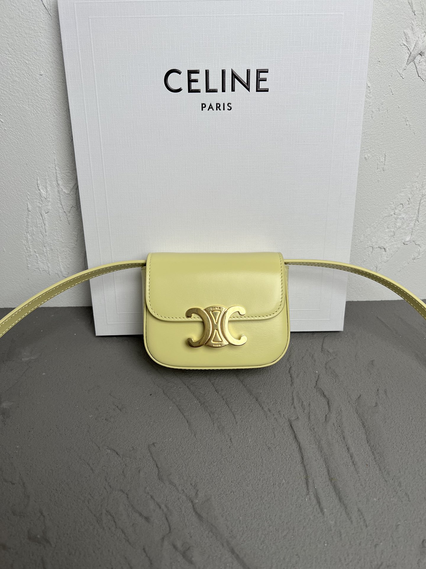 Bagsaaa Ce1i*e Mini Triomphe Yellow Bag - 11x8x4cm