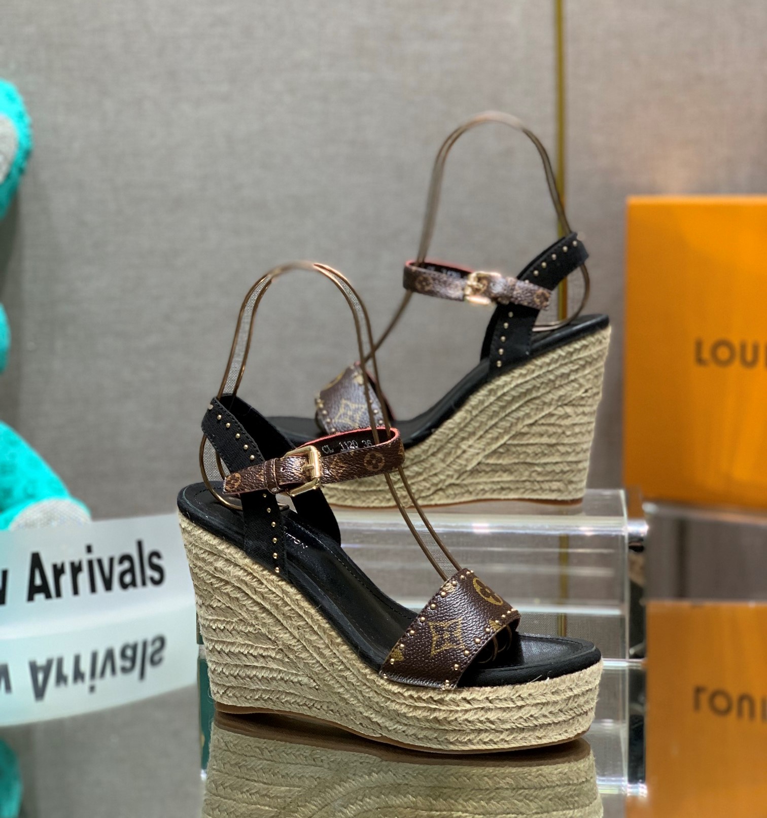 Bagsaaa L0vis Vvtt0n Wedge Sandals Black
