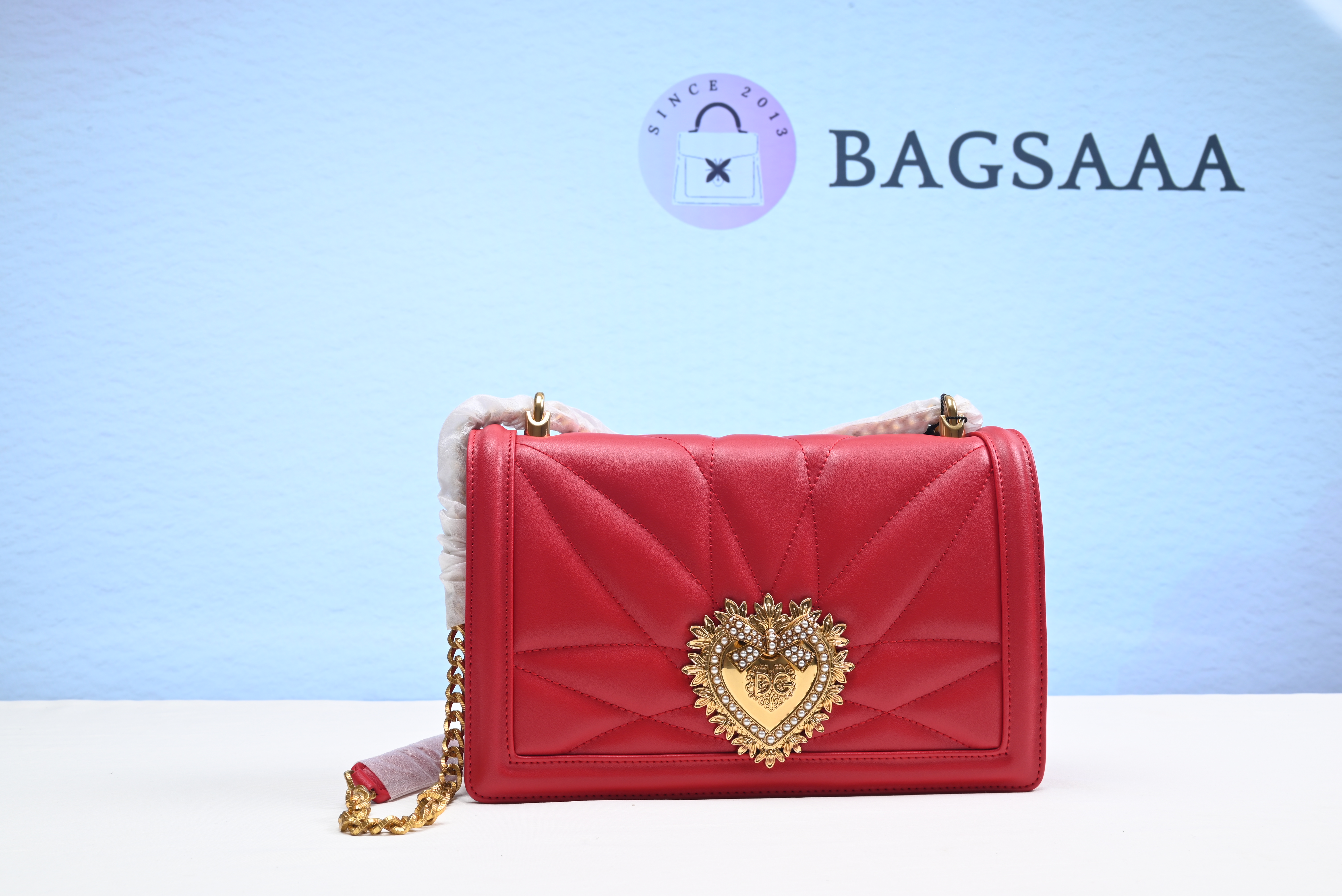 Bagsaaa Dolce & Gabbana Medium 'Devotion' Bag In Quilted Nappa Leather 