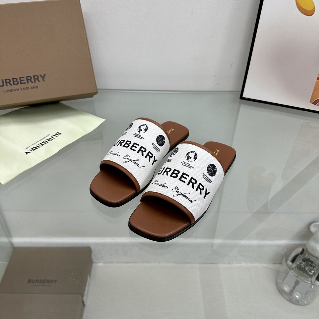 Bagsaaa Bv*b*rry Letters Canvas White Slides