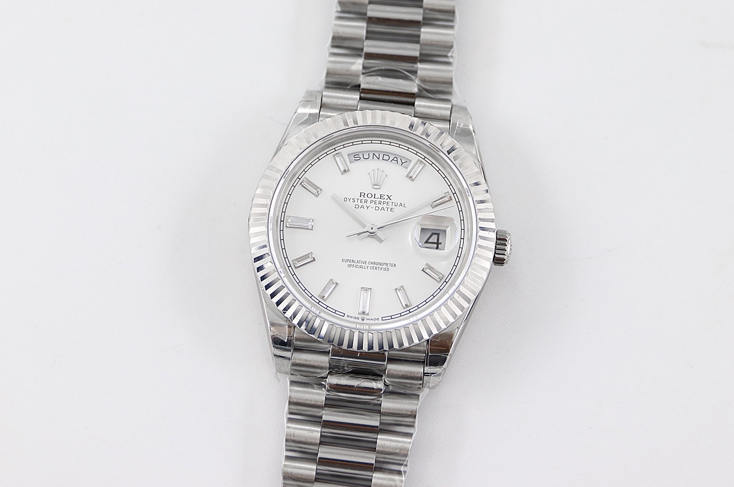 Bagsaaa R01ex Day-Date 40mm White/18 carat white gold