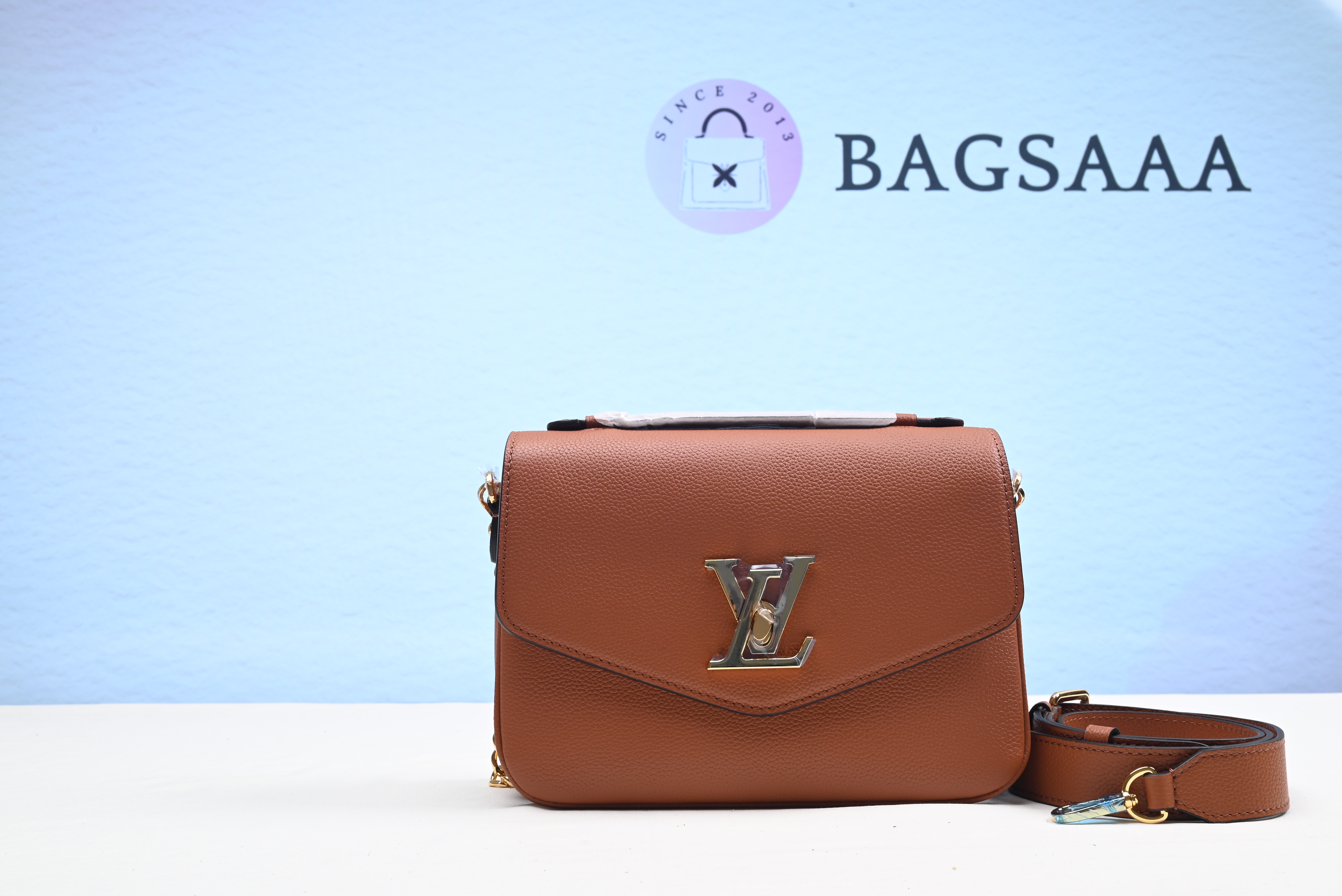 Bagsaaa L0vis Vvtt0n Oxford Lockme Brown Bag - M22735 - 22 x 16 x 9.5 cm