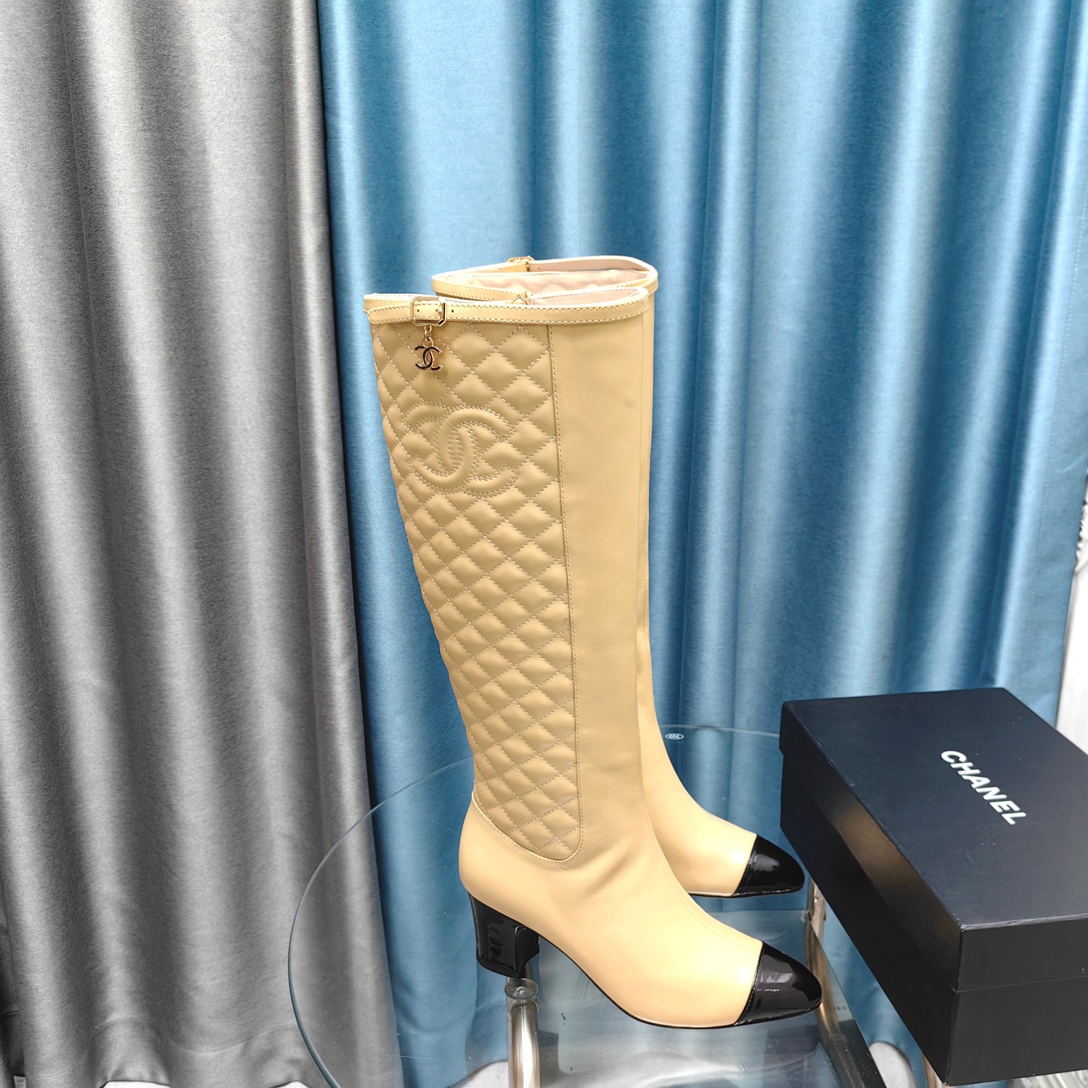 Bagsaaa Ch**el Ankle Long White Beige