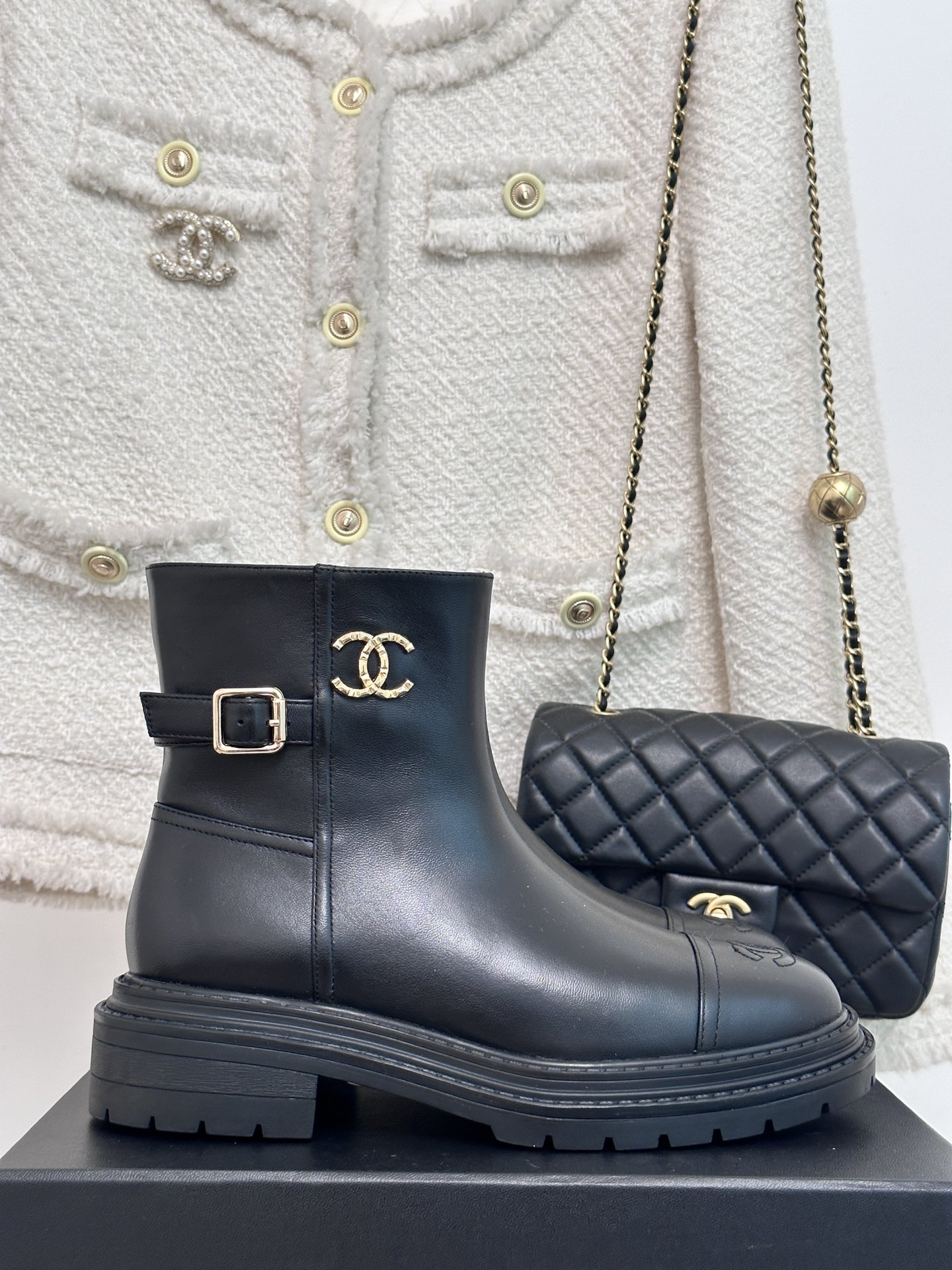 Bagsaaa Ch**el Chelsea Leather Boots