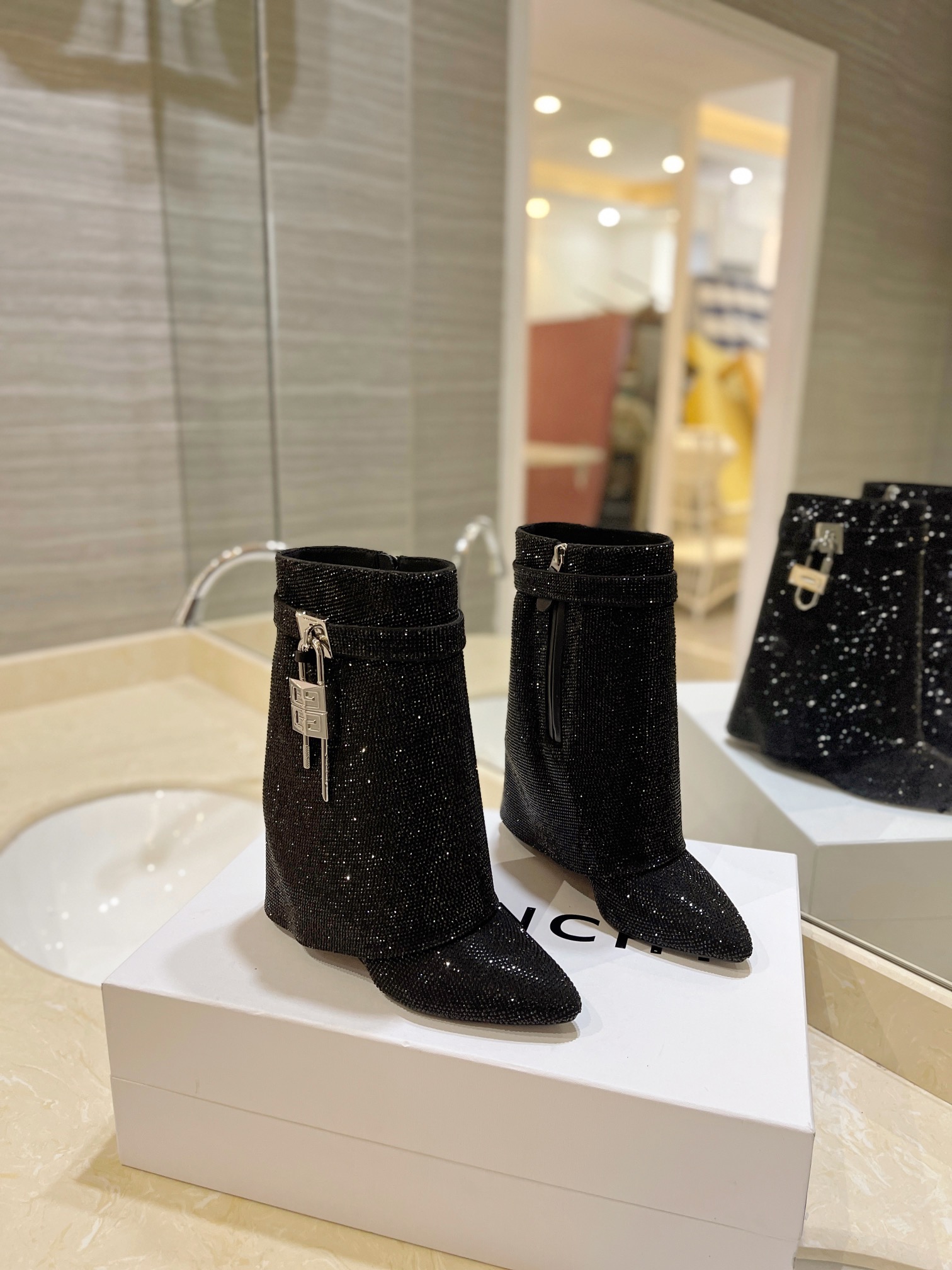 Bagsaaa Givenchy Shark Lock Ankle Boots in satin with strass black
