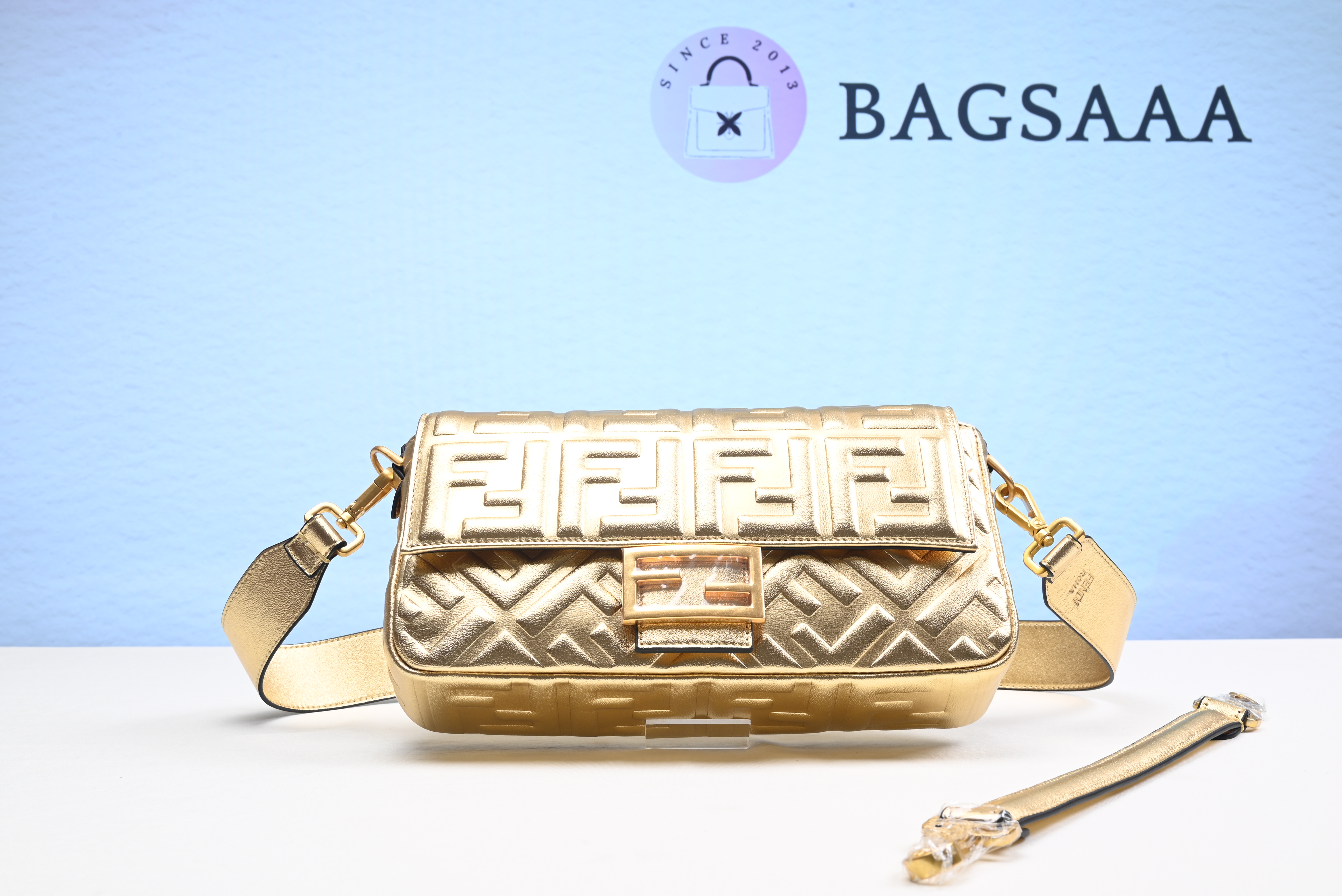 Bagsaaa F**di Baguette Gold 26cm