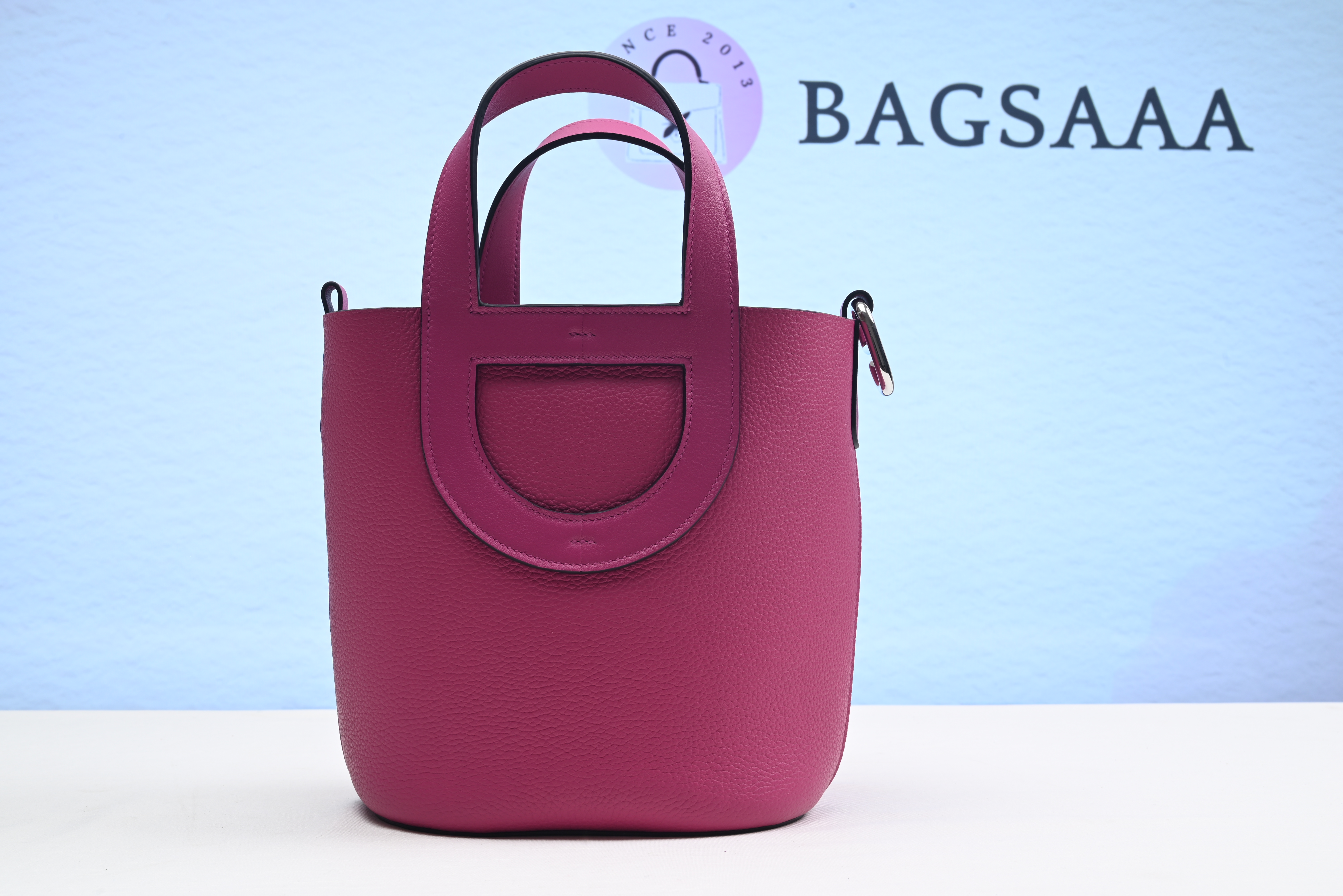 Bagsaaa H**me5 In the Loop Bag Pink 18cm