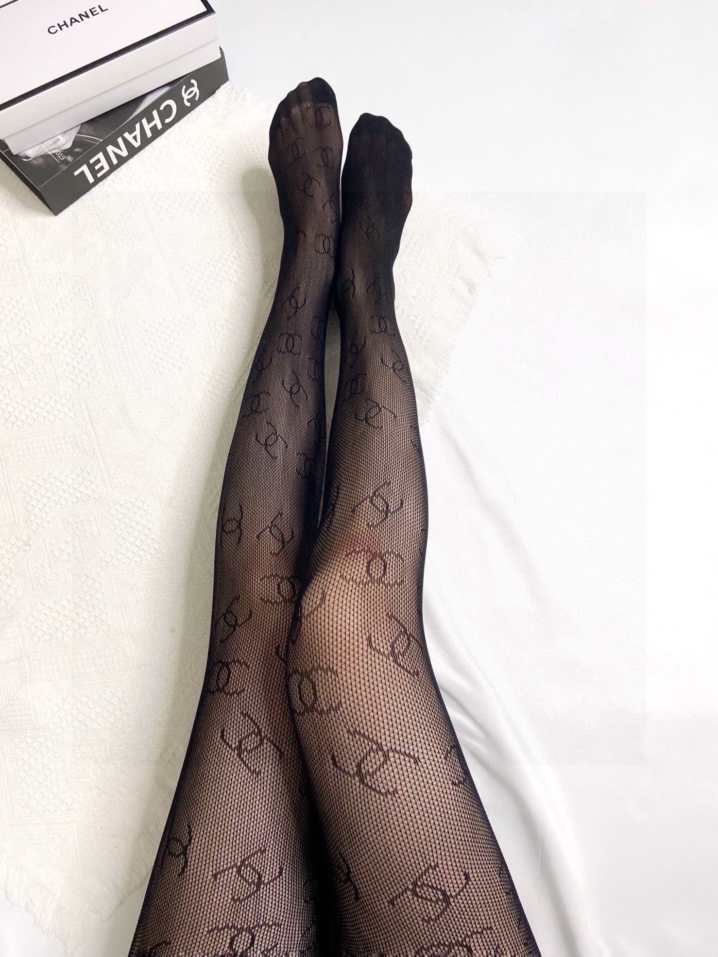 Bagsaaa Ch**el Tights - 2 colors
