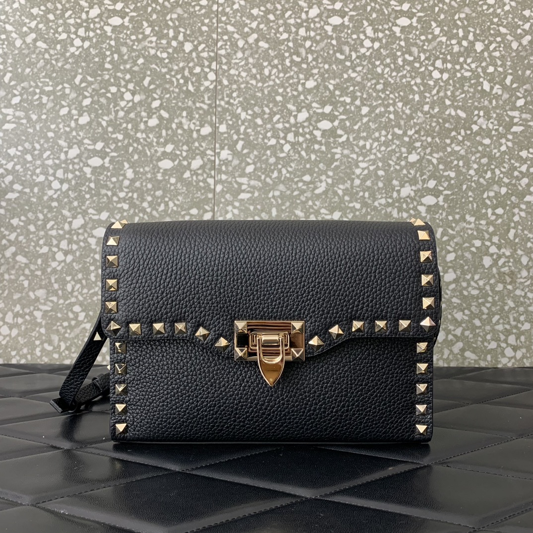 Bagsaaa Va1e*ntin0 Garavani Small Rockstud Leather Shoulder Black Gold Hardware Bag - 22.5*15.5*6cm