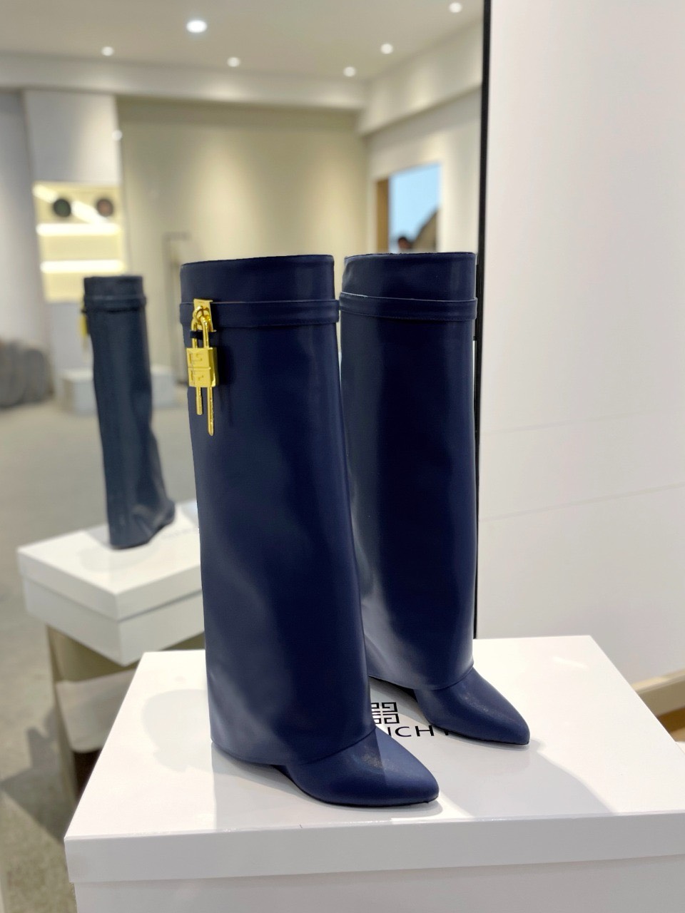 Bagsaaa Givenchy Shark Lock Ankle Long Boots in leather dark blue with gold hardware