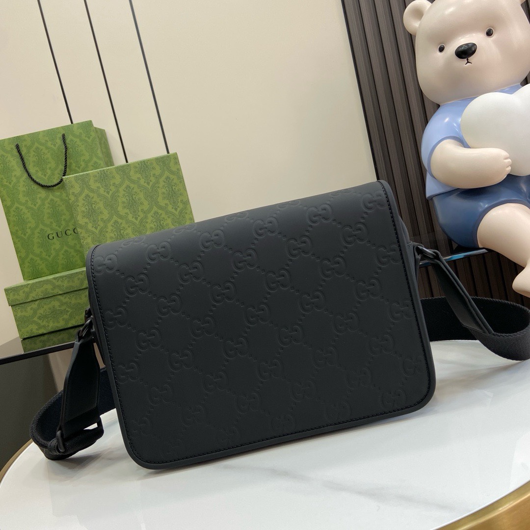 Bagsaaa Gvc*1 Crossbody Bag in black