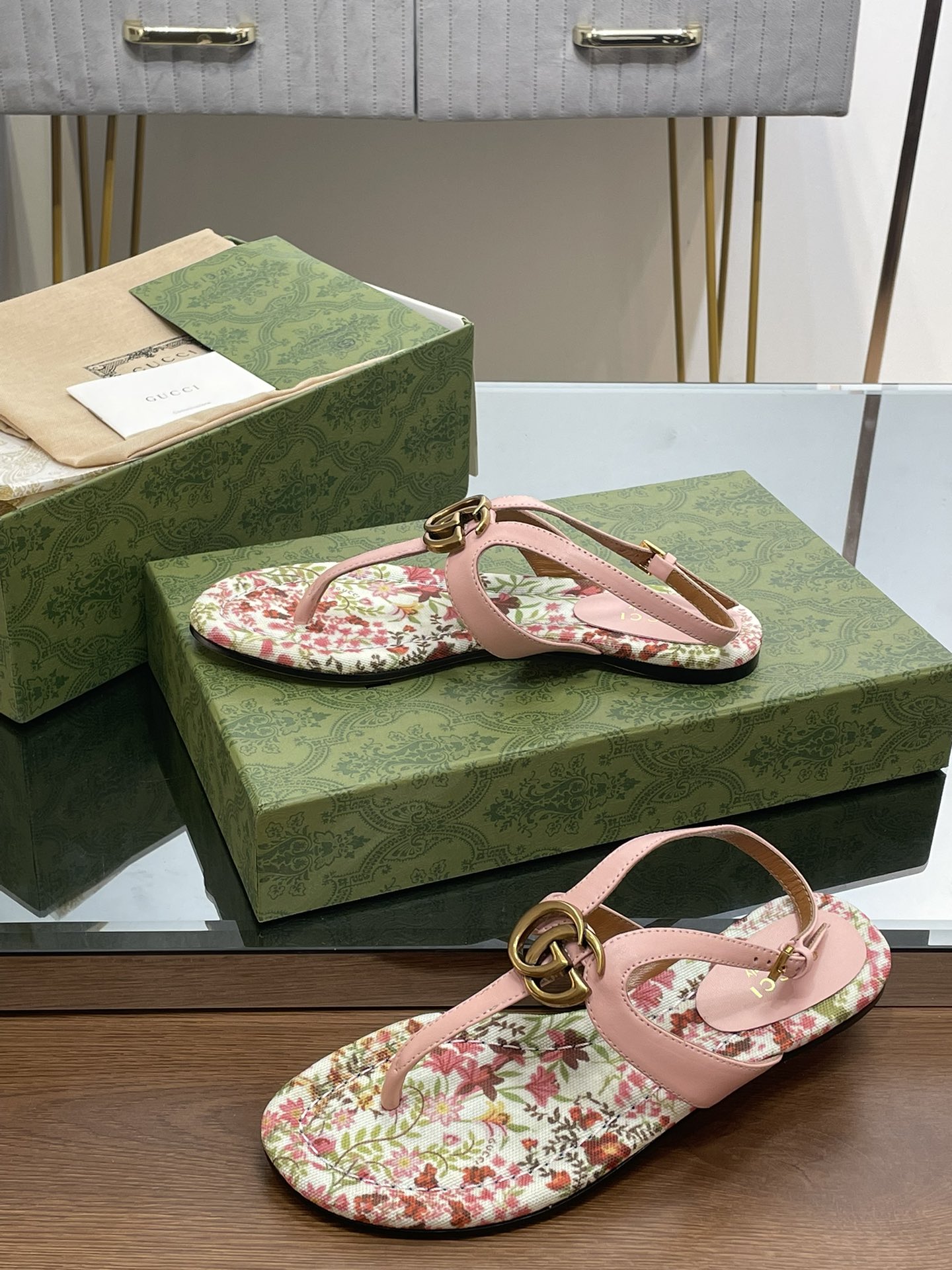 Bagsaaa Gvc*1 Double G leather thong sandals flower