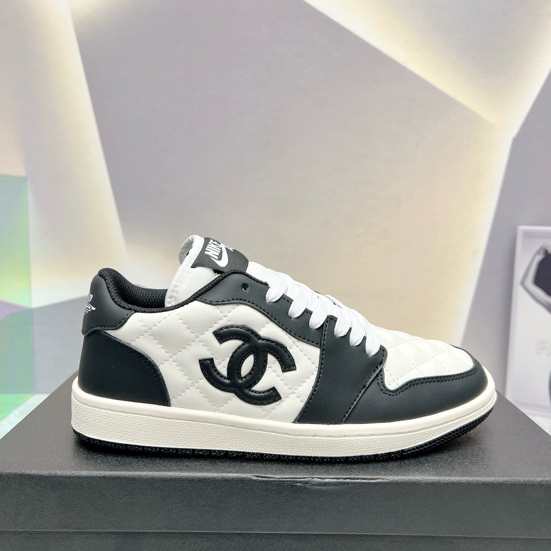 Bagsaaa Ch**el Low Top Sneakers Lambskin Leather Black