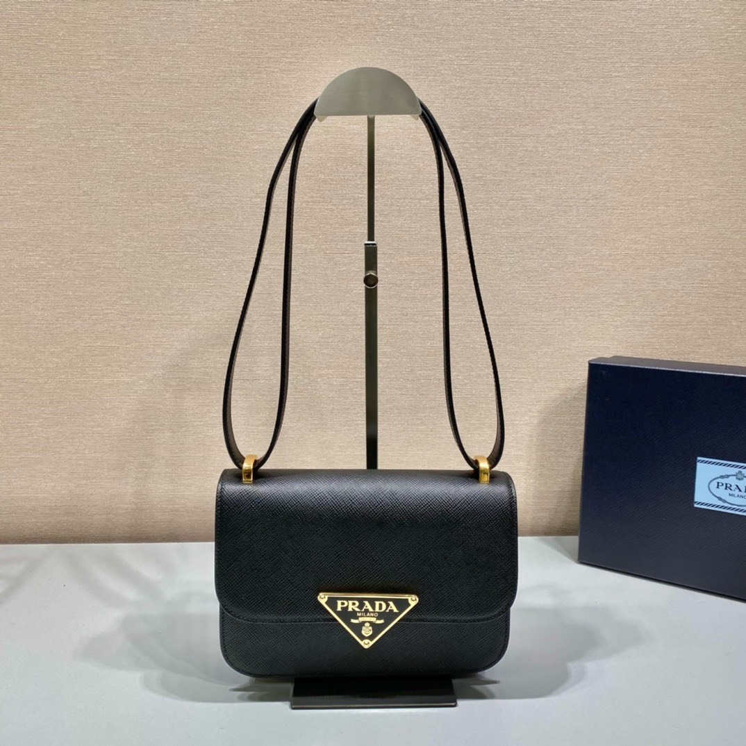 Bagsaaa Pra*a Embleme Saffiano shoulder bag in black - 22x15x6cm