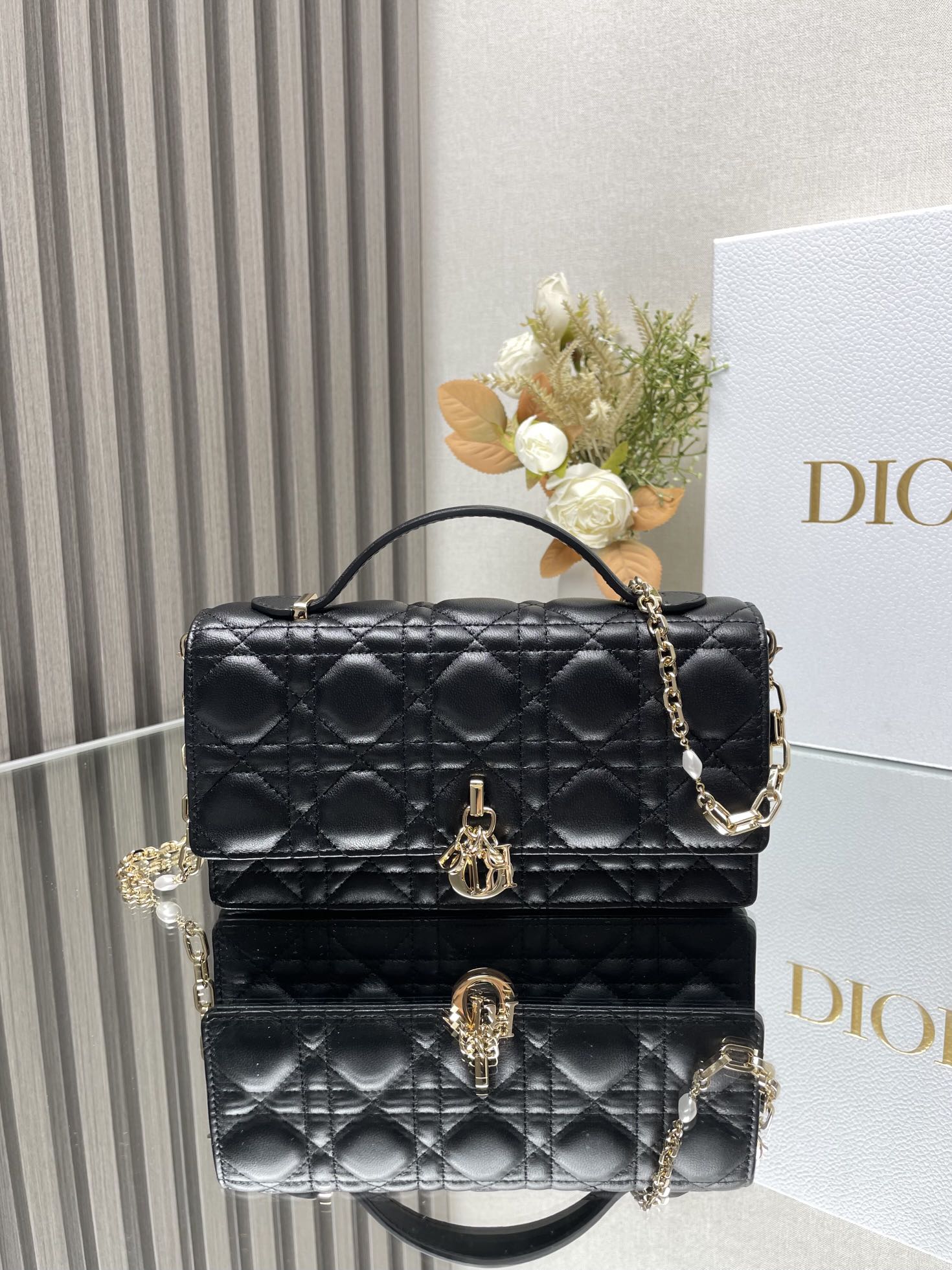 Bagsaaa Miss D10r Bag In Black - 21x11.5x4.5cm