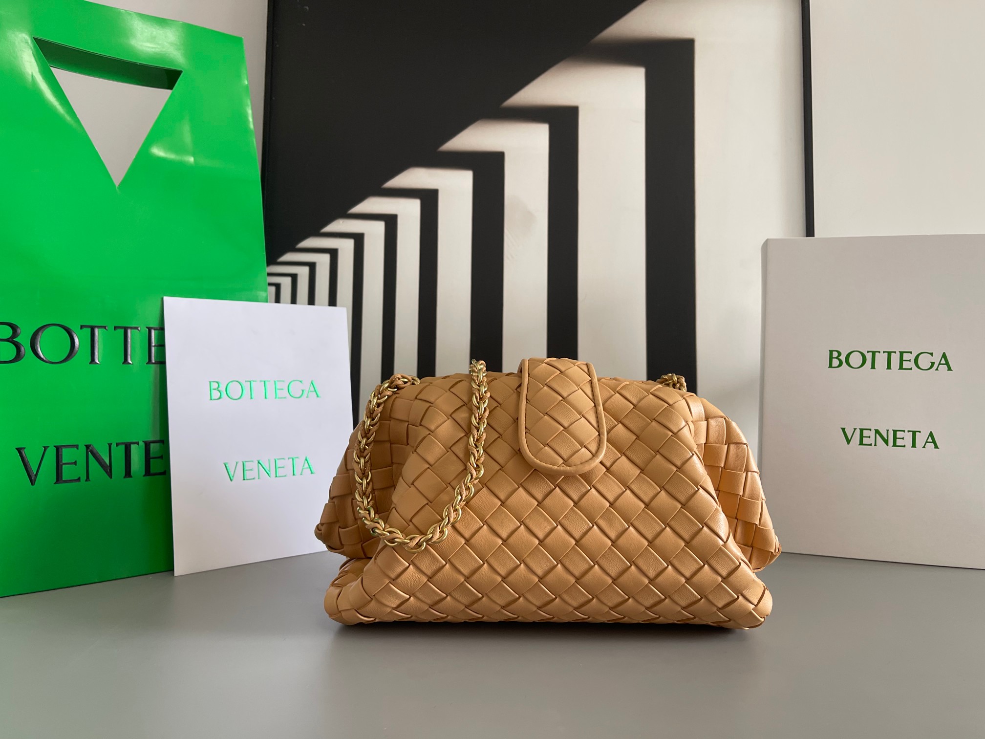 Bagsaaa B0tt*ga Ven*ta Teen Lauren 1980 With Chain Beige - 31.5*16*11cm