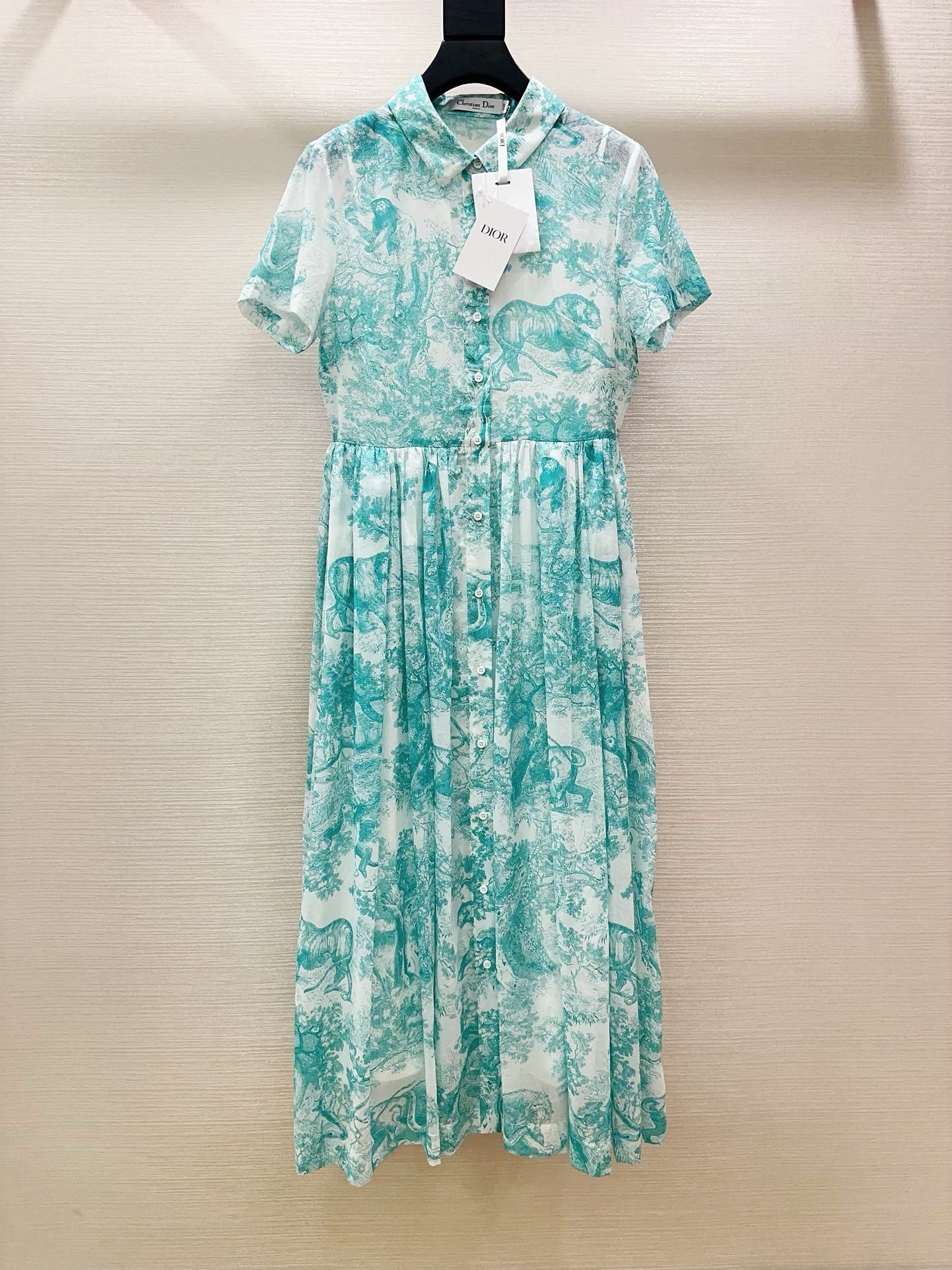 Bagsaaa D10riviera Mid-Length Shirtdress White and Aquamarina Cotton Muslin with Toile de Jouy Sauvage Motif