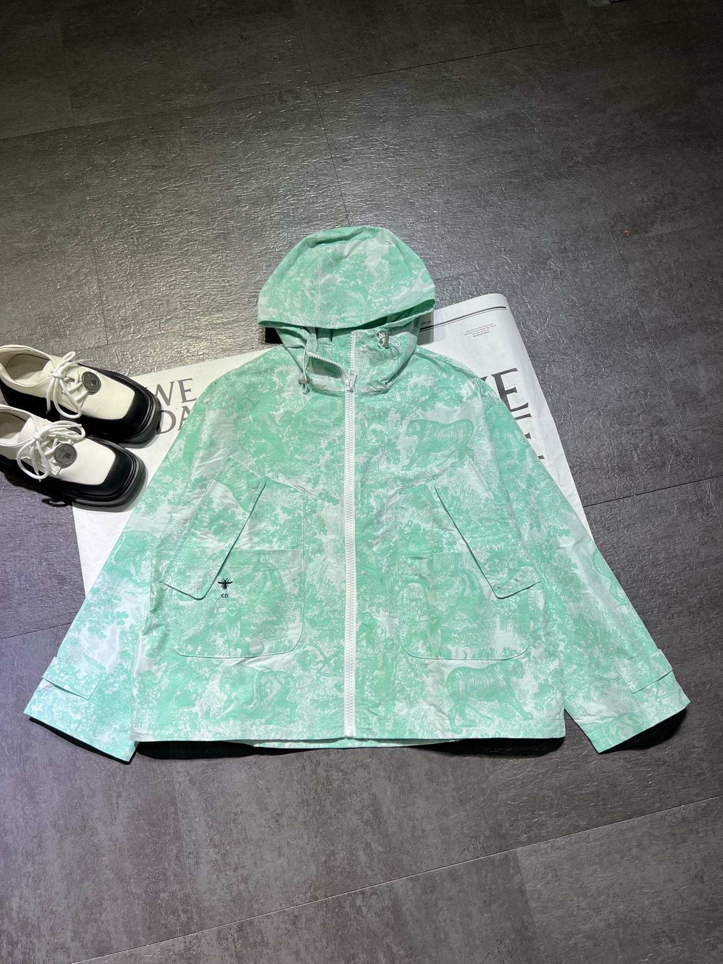 Bagsaaa D10riviera Hooded Anorak White and Aquamarina Technical Taffeta Jacquard with Toile de Jouy Sauvage Motif