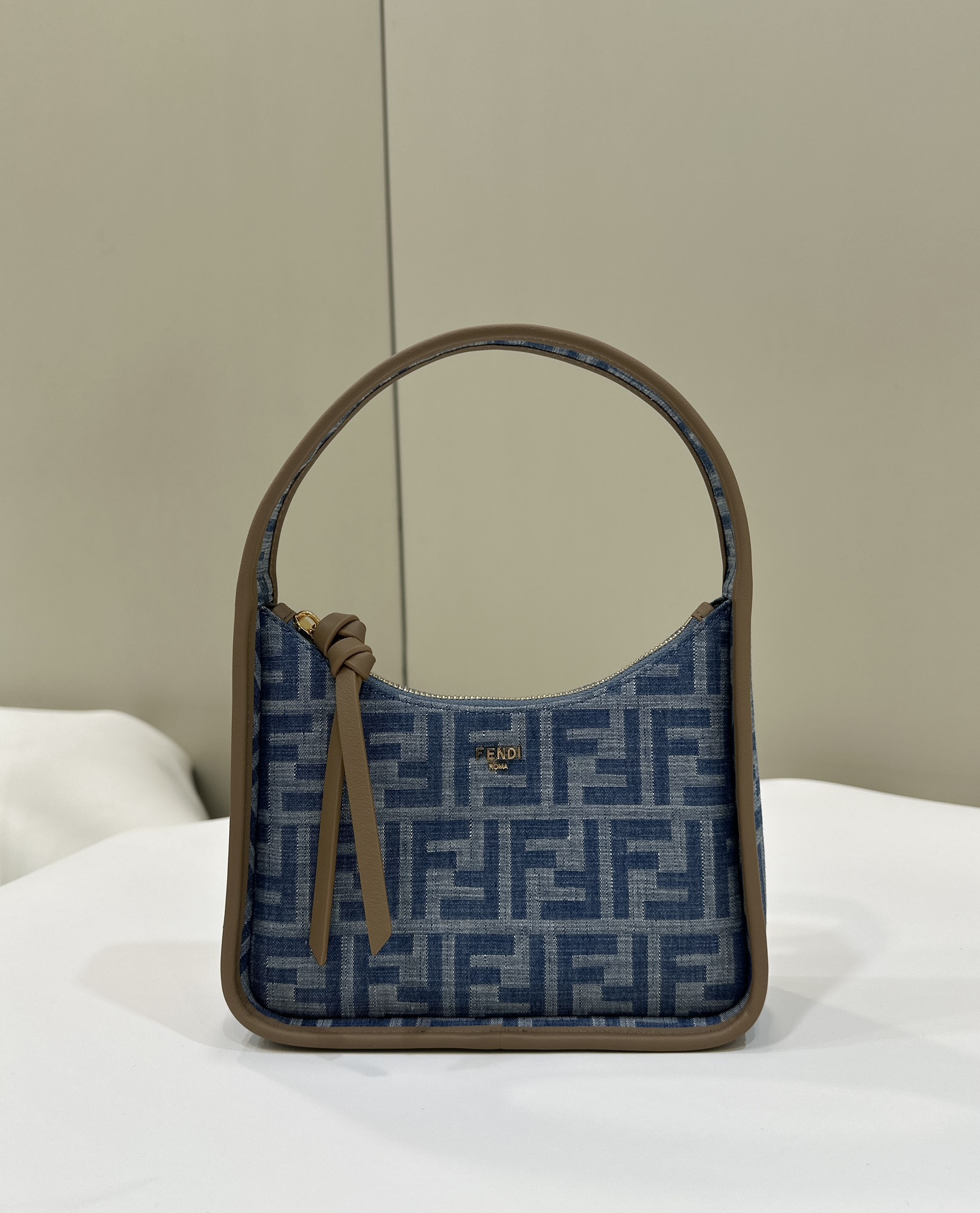 Bagsaaa F**di Mini Fendessence blue FF denim fabric mini bag - 28x20x7 cm