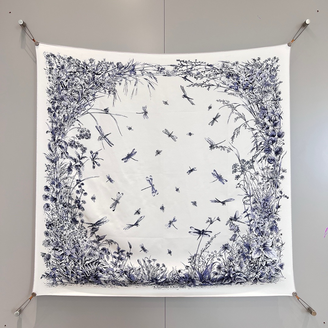 Bagsaaa D10r Scarf 01 - 90x90 cm