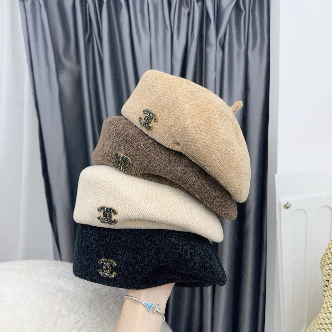 Bagsaaa Ch**el Hat 02