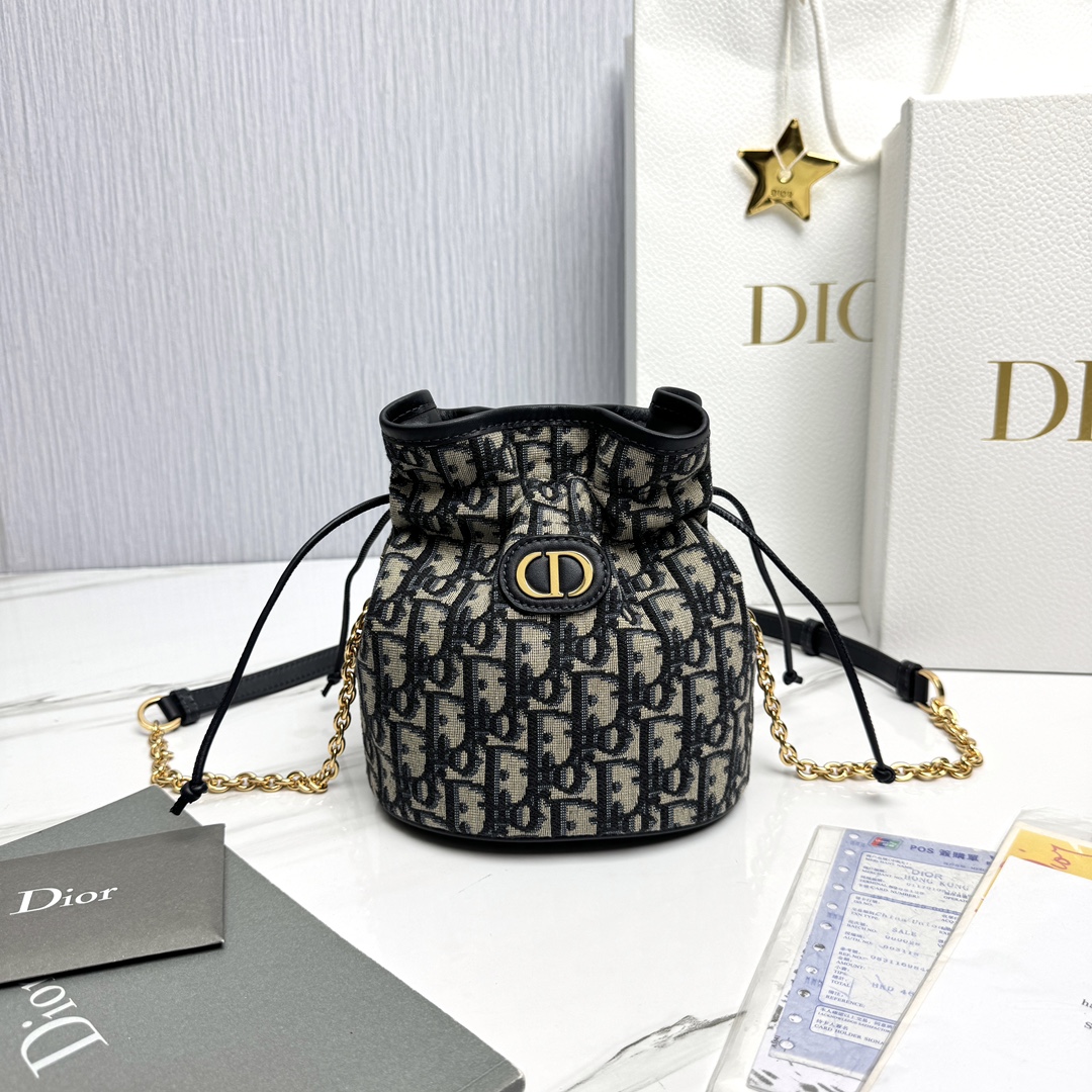 Bagsaaa D10r 30 Montaigne Mini Bucket Bag with Drawstring Blue D10r Oblique Jacquard - 16 x 18.5 x 13 cm