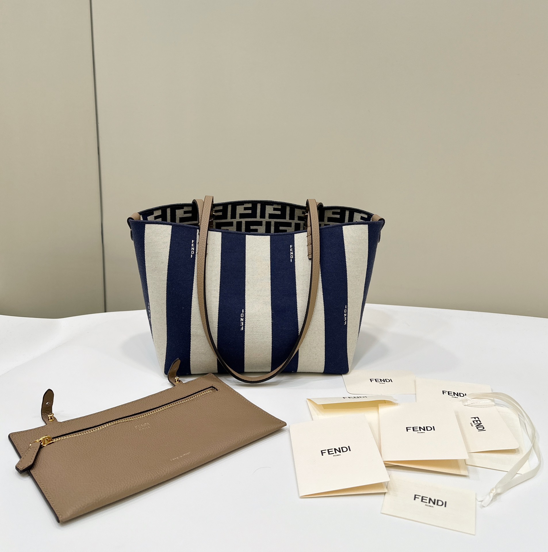 Bagsaaa F**di Small Roll Reversible shopper in Pequin striped and midnight blue FF fabric - 23cm